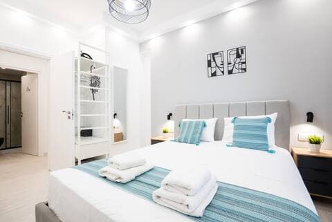 Luxury Penthouse View - Photo 17