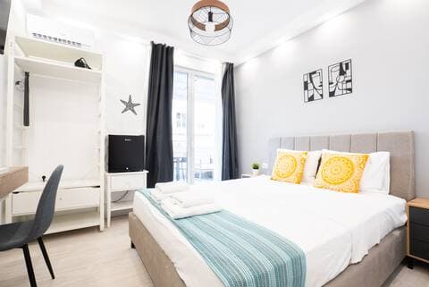 Luxury Penthouse View - Photo 20