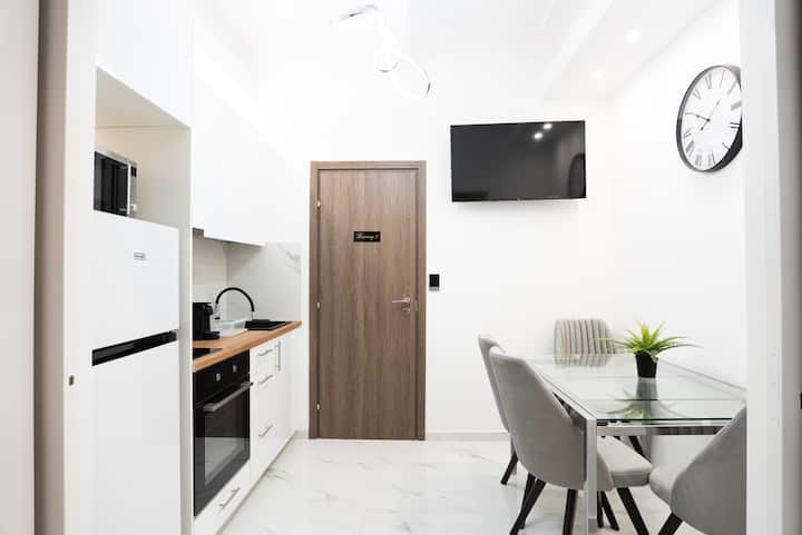 Syntagma Luxury Apartment - Photo 16